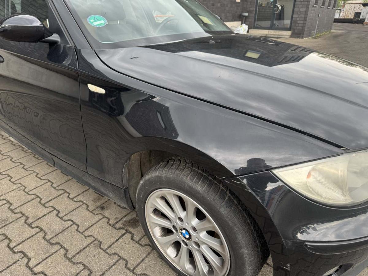 BMW 1er E87 original Kotfl&uuml;gel vorn rechts 475 Blacksapphire Bj.2005